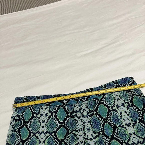 Women’s BCBGMaxazria Dress Pants Blue Snake Print Size S Small needs sew - Picture 5 of 10